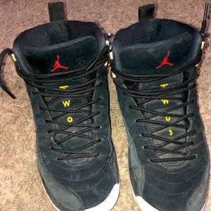All black Jordan 12’s 👟 good condition